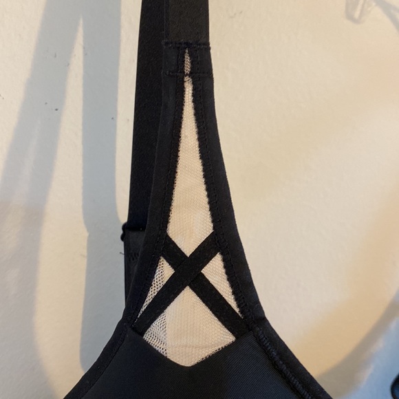 32E 32DD Paramour Felina Sexy Black Amaranth Underwire Mesh High Quality Bra EUC - Picture 5 of 16